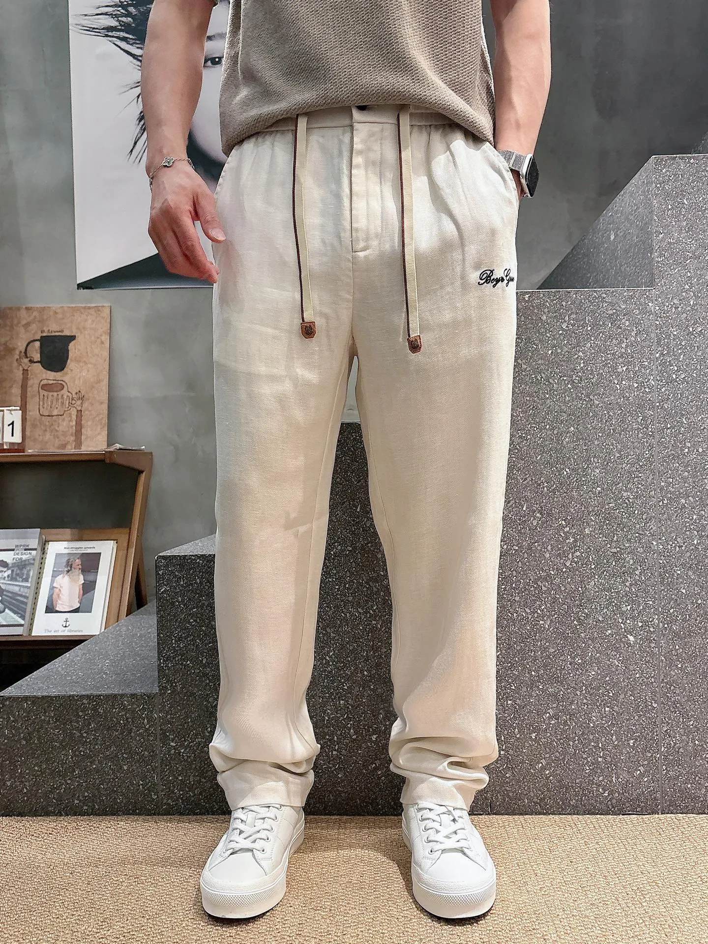 ➕ : Blue White m~3x : Black White Beige m~3x :0006+3797